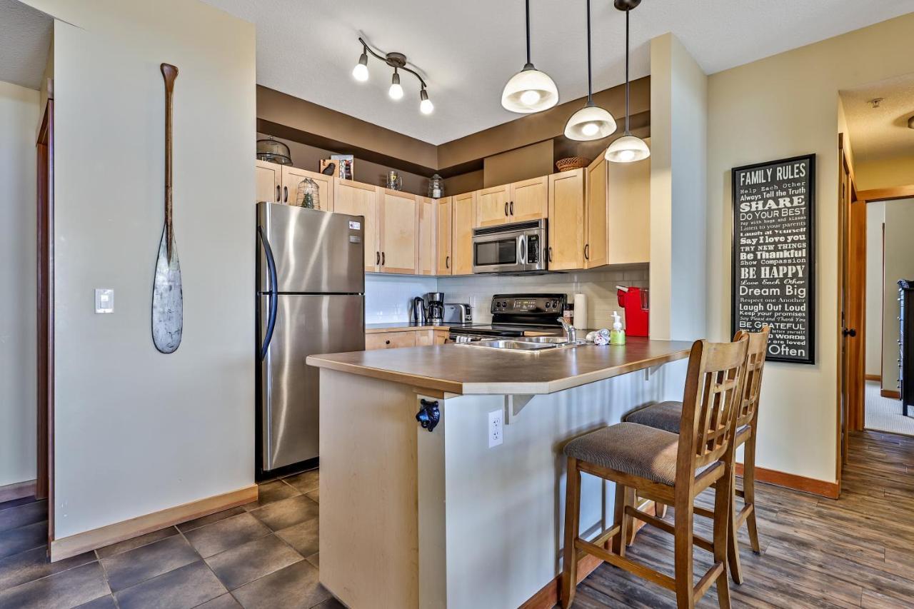 Ferienwohnung Spectacular Mountain View Corner Unit Pool Hot Tub Park Pass Canmore Exterior foto