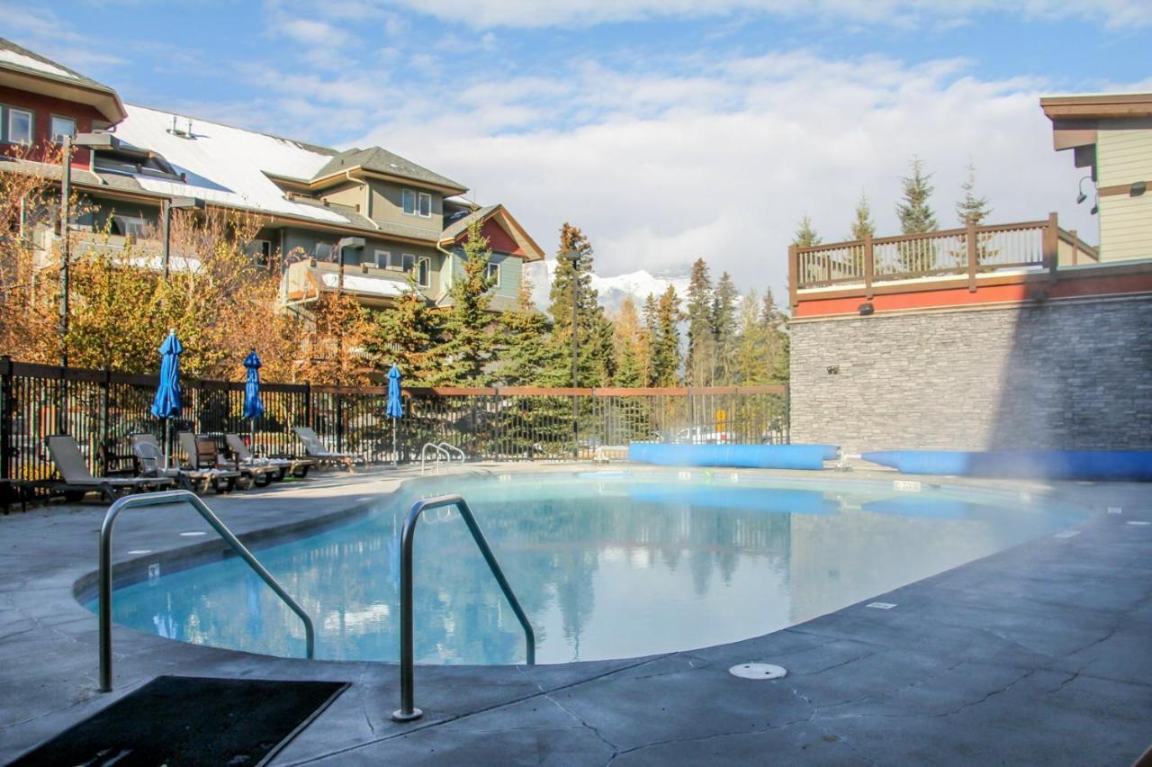 Ferienwohnung Spectacular Mountain View Corner Unit Pool Hot Tub Park Pass Canmore Exterior foto