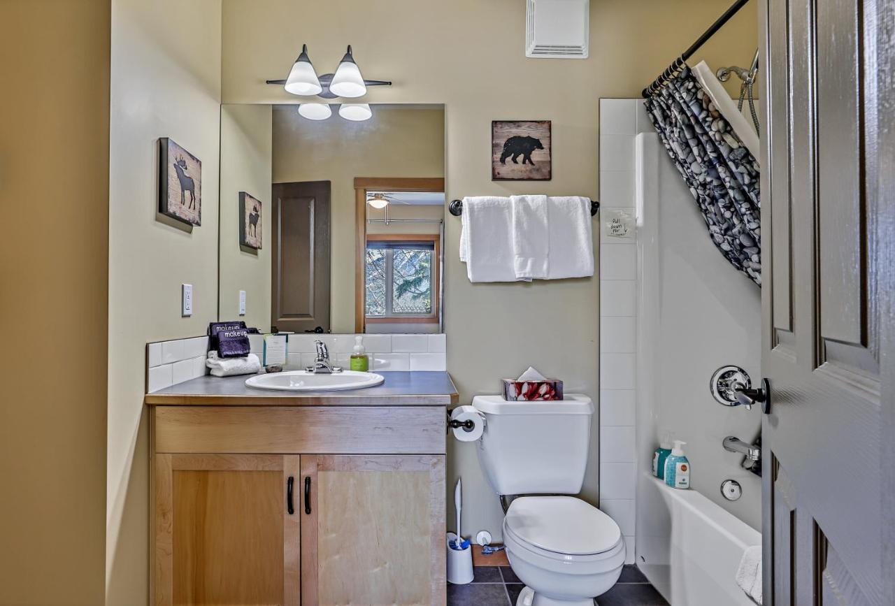 Ferienwohnung Spectacular Mountain View Corner Unit Pool Hot Tub Park Pass Canmore Exterior foto