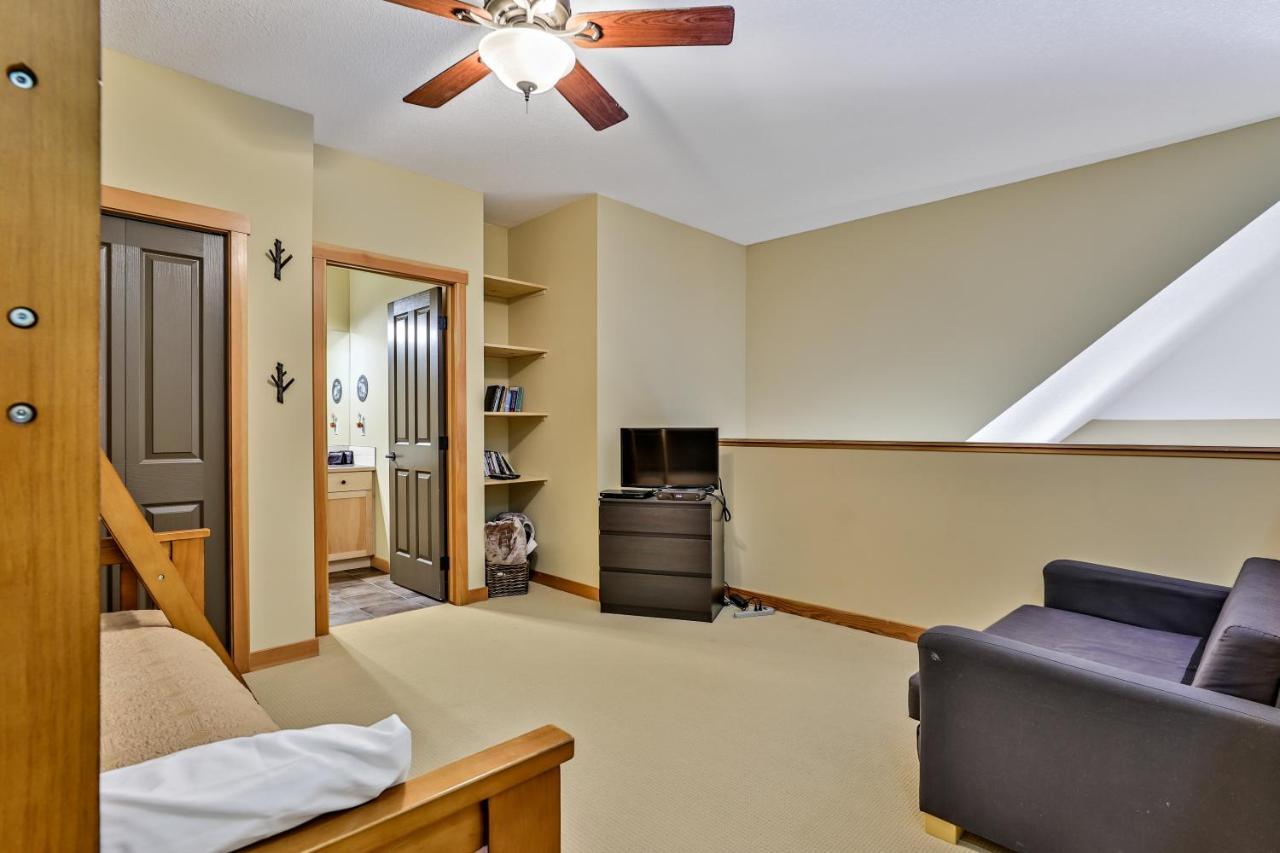 Ferienwohnung Spectacular Mountain View Corner Unit Pool Hot Tub Park Pass Canmore Exterior foto
