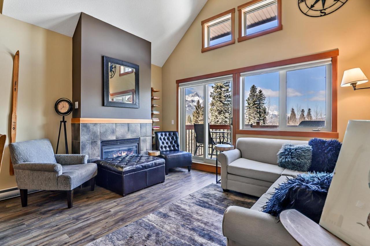 Ferienwohnung Spectacular Mountain View Corner Unit Pool Hot Tub Park Pass Canmore Exterior foto